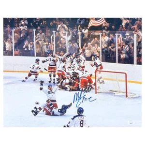 Foto Hockey 16x20 firmata Mike Eruzione squadra USA Miracolo sul ghiaccio (JSA) - Foto 1 di 1