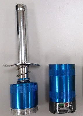 Detachable GLOW PLUG IGNITER/SANYO 2500mah battery(pla. back caps)+110V charger - Image 1 of 3