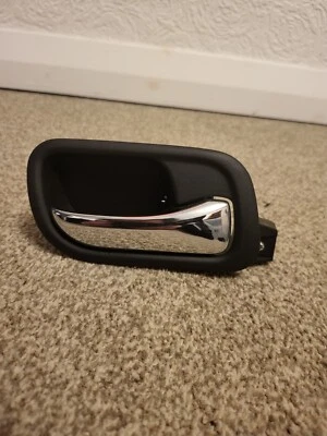 HONDA ACCORD MK7 SALOON 4DR 03-08 DOOR HANDLE INTERIOR RIGHT - Image 1 of 2
