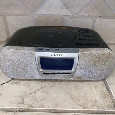 Sony Dream Machine Reproductor de CD Reloj Despertador AM/FM ICF-CD830 para piezas o reparación Foto 1 de 2
