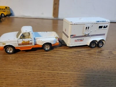 Road Champs 1996 Featherlite Horse Trailer & 1994 Ford F-150 Truck 1/43  - Image 1 of 4
