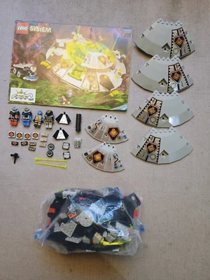 LEGO 6975 Alien Avenger Complete with Instructions - Image 1 of 4