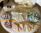 Lot de 8 pièces robes de poupée mouffie vintage dentelle bleue rose Nancy Ann livre de contes