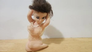Rara bambola nuda pin-up bruna vintage 6" vestito trasparente occhi azzurri - Foto 1 di 8