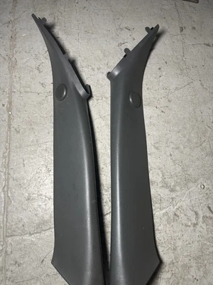 99-06 Chevy Silverado GMC Sierra y más par de cubiertas de ajuste de pilar A con altavoces  Foto 1 de 4