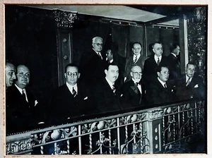 Fotografía de Jacinto Benavente en Buenos Aires - 16 x 22 cm - (octubre de 1945) - Picture 1 of 3