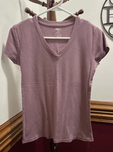 Camiseta informal Mossimo cuello redondo manga corta para mujer talla mediana púrpura berenjena - Imagen 1 de 4