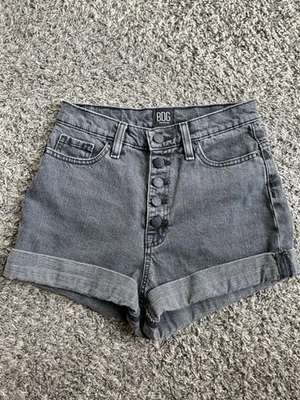 Pantalones Cortos Vaqueros BDG Cintura Alta Carbón Cierre Mariposa Talla 25 Urban Outfitters Foto 1 de 4