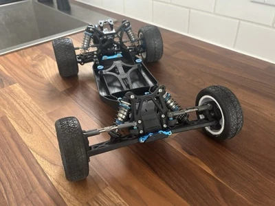 Team Associated RC10B5 traseiro de fábrica Team Competition 2wd buggy RC10 B5 RARO - Imagem 1 de 4