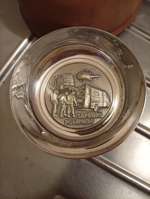 Coupelle Métal Argenté  SAPEURS POMPIERS  Éditée par Pichard - Photo 1/4