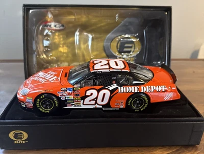 Tony Stewart #20 Home Depot 2004 Monte Carlo NASCAR modelo fundido a presión Foto 1 de 4
