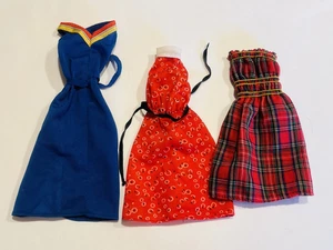 My First Barbie Kleid Set - rot kariert 1913, rote Kreise 3673, blau 1368, BIN 20 - Bild 1 von 19