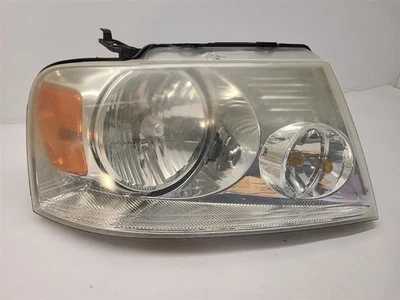 04-08 Faro pasajero derecho Ford F150 Pickup fondo brillante   Foto 1 de 4