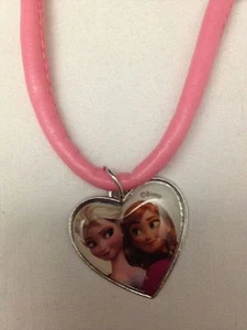 Collana con Anna e Elsa su cuore - Frozen - Disney - Ecopelle Rosa - Nuova - Imagen 1 de 2