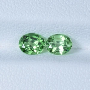 0.73 ct BEST GRADE MINT GREEN / NATURAL TSAVORITE GREEN GARNET - Oval Pair Video - Picture 1 of 2