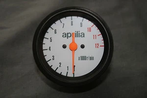 Nuevo tacómetro/contador de revoluciones Aprilia AF1 125 AP8131030 genuino - Imagen 1 de 1