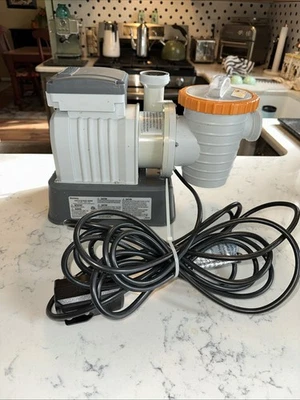 Bestway 58498E Flowclear White 110-Volt 60Hz Sand Filter Pump System, No Hoses - Image 1 of 4