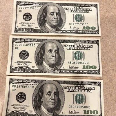 3- $100 Bills, Uncirculated, Sequential  2001 ~ 3 Crisp Bills, Listing #518H - Image 1 of 4