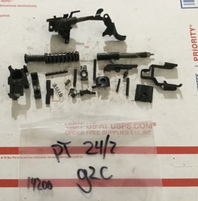 Lote piezas reparación/reconstrucción Taurus modelo PT 24/7 G2C 824423 Foto 1 de 3