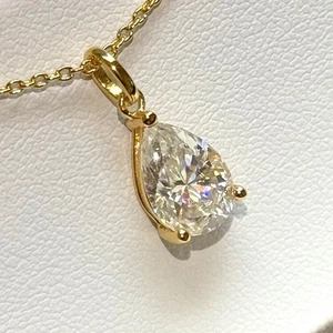Colgante gota de moissanita VVS1 corte pera de 3 quilates cadena de 18"" enchapada en oro amarillo de 14 quilates - Imagen 1 de 7