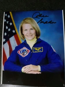 RHEA SEDDON Hand Signed Autograph 4X5 Photo -FEMALE  NASA ASTRONAUT  - Afbeelding 1 van 2