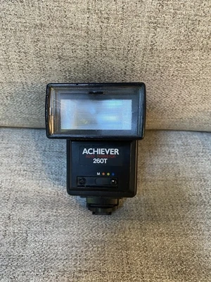 Achiever 260T Auto-Thyristor Camera Strobe Flash! Vintage 35mm - Image 1 of 4