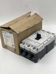 Disyuntor Eaton Power Defence PDE33K0400B1NS 3 polos 400a  - Imagen 1 de 4