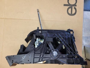 2007-2011 Toyota Camry Automatic Transmission Floor Gear Shifter Assembly  - Picture 1 of 5