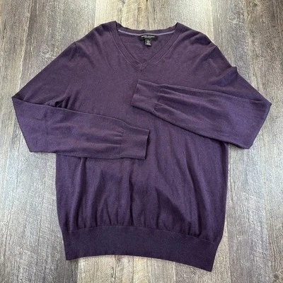 Banana Republic Silk Blend Long Sleeve V-Neck Sweater Men's Size L Dark Purple - Image 1 of 4