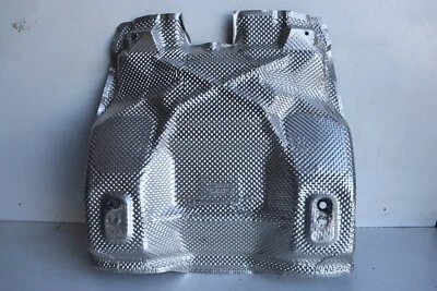 Escudo térmico de escape McLaren MP4 12C Spider 2013 11E0181CP J180 Foto 1 de 3