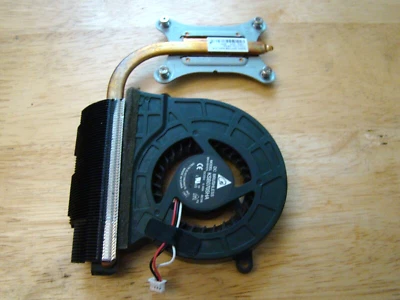 SAMSUNG NP300E5A SERIES HEATSINK / CPU COOLING FAN BA62-00710C BA31-00107A - Image 1 of 3