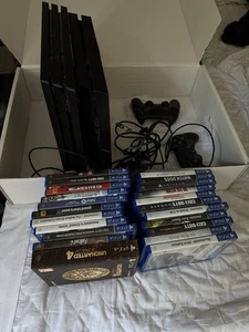 PS4 Pro 1TB Jet Black + PS4 Original & 22 Games (3x controls/Cables) - Picture 1 of 5
