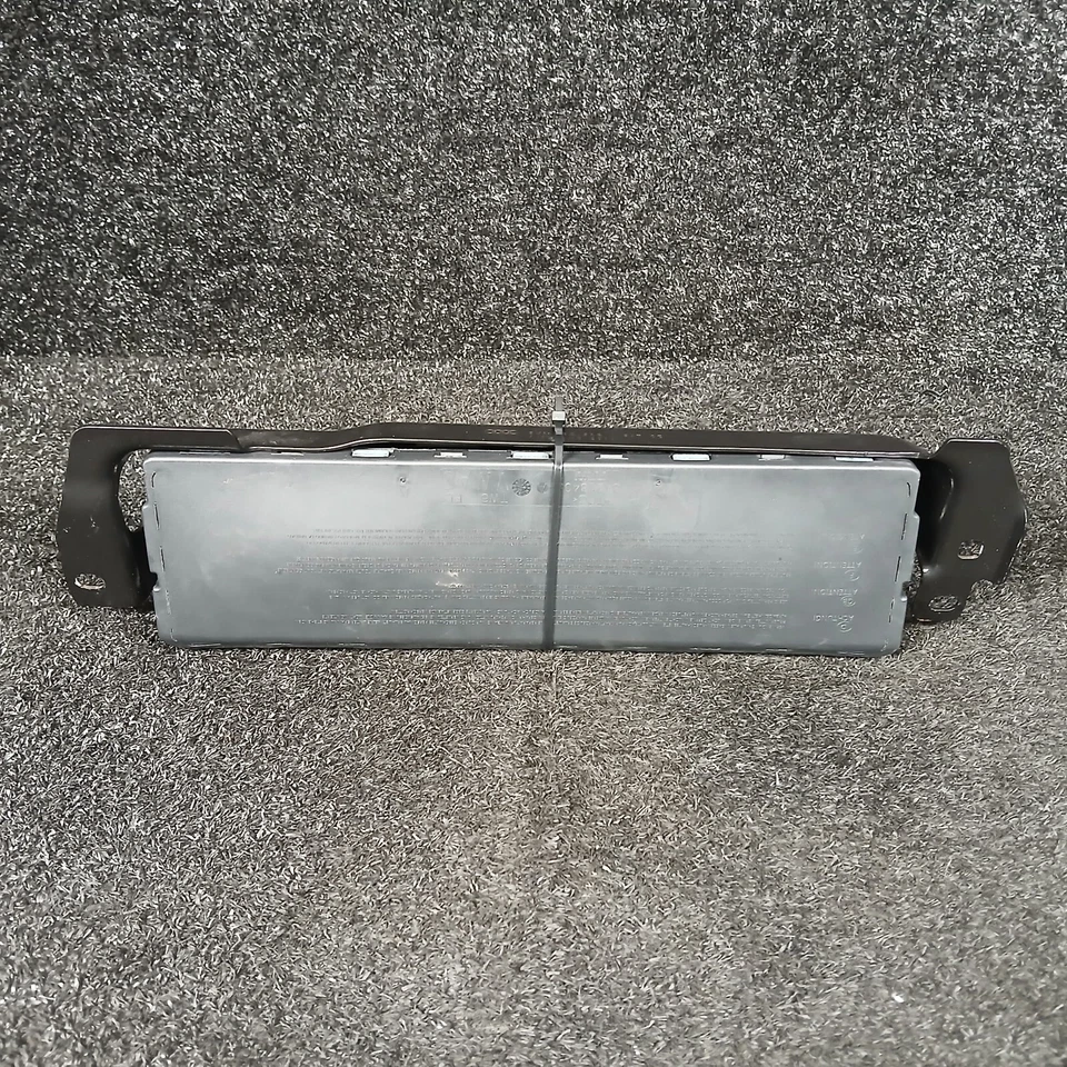 AUDI A4   Driver   Knee Airbag Air Bag LH  8W0880841D  2017  2023  OEM Foto 1 de 4