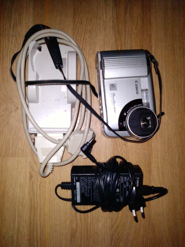 Canon PowerShot 600 - Photo 1/1