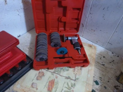 Chicago Pneumatic Cp7202d 3" Air Disc Sander Kit 15000 Rpm - Image 1 of 2