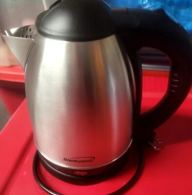 Brentwood  Electric  Cordless KT1770 Tea Kettle  - Image 1 of 4