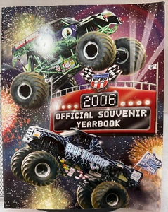 2006 U.S. Hot Rod Association Official Souvenir Yearbook With 8 Autographs - EVC - Picture 1 of 14