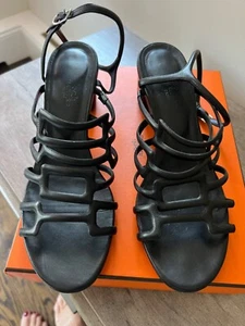 Hermes Womens Black Leather Strappy Kitten Heel Sandals size 40 - Picture 1 of 8