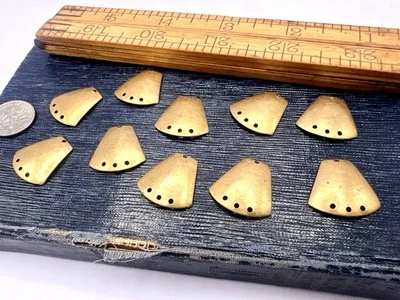 10 Pcs Vintage Gold Brass Shield 3 To 1 Connectors Jewelry Findings Lot 1980s - Image 1 of 4