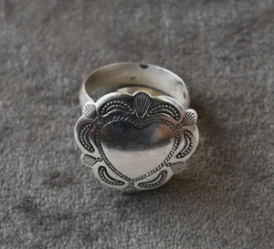 Unique Navajo Button Cover Ring by Davin Benally Sterling Silver 5.8 grams - Picture 1 of 11