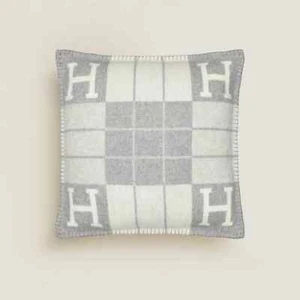 HERMES Avalon III Kissen, kleines Modell, grau écru gris clair - Bild 1 von 3