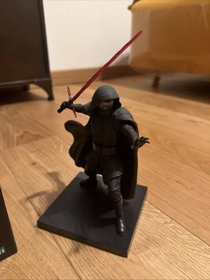 STAR WARS - Episode IX - Kylo Ren ArtFX+ 1/10 Pvc Figure Kotobukiya - Immagine 1 di 4