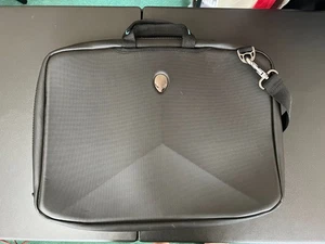 Alienware Vindicator 2.0 Mobile Edge Slim Gaming Laptop 17.3" Carrying Case BLCK - Picture 1 of 9