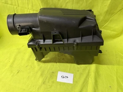 2011-12 BUICK REGAL 2.4L AIR CLEANER FILTER BOX ASSEMBLY OEM 13335600 13335601 - Image 1 of 4