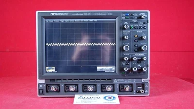 Lecroy 64Xi LCRY0652N68887 600 MHz, 4 Ch, 5 GS/s, 2 Mpts/Ch OPTIONS - Image 1 of 4