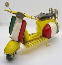 Blechmodell Scooter Motorroller Italia Roller Blech Vespa selten 28x18cm gelb