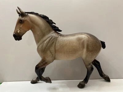 Molde Wixom Breyerfest "Versalles" gris rosa brillante súper como nuevo Breyer 2015 Foto 1 de 4