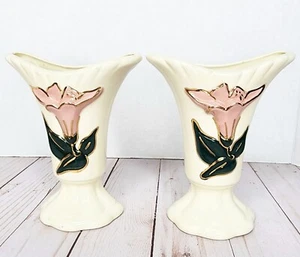 Vintage Lily Flower Wall Pocket Vase Gold Trim - Picture 1 of 9