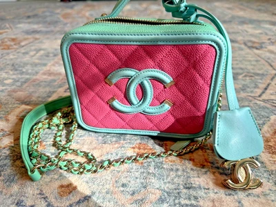 Authentic CHANEL Caviar Quilted CC Filigree Vanity Case Pink Mint Green Rare - Image 1 of 4
