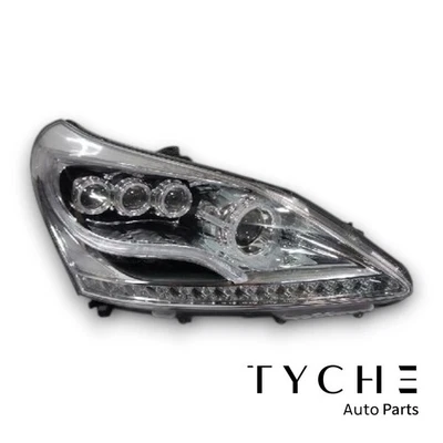 2014 Hyundai Equus VI RIGHT Headlight - Image 1 of 4